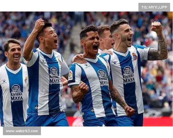 西甲俱乐部联合举办反种族主义活动，球员赛前佩戴特殊袖标