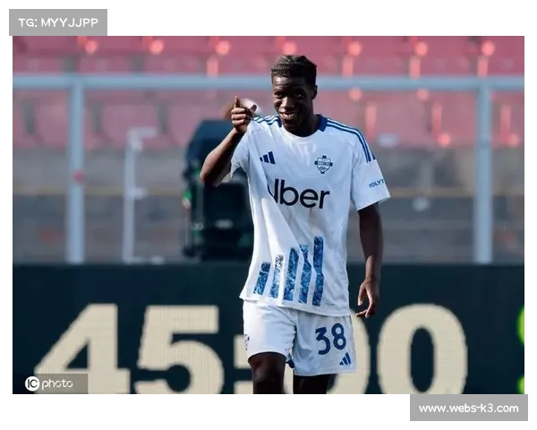 帕斯梅开二度，科莫客场3-0锁定胜局